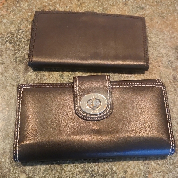 Black leather coach wallet never used with checkbook cover - Picture 1 of 5